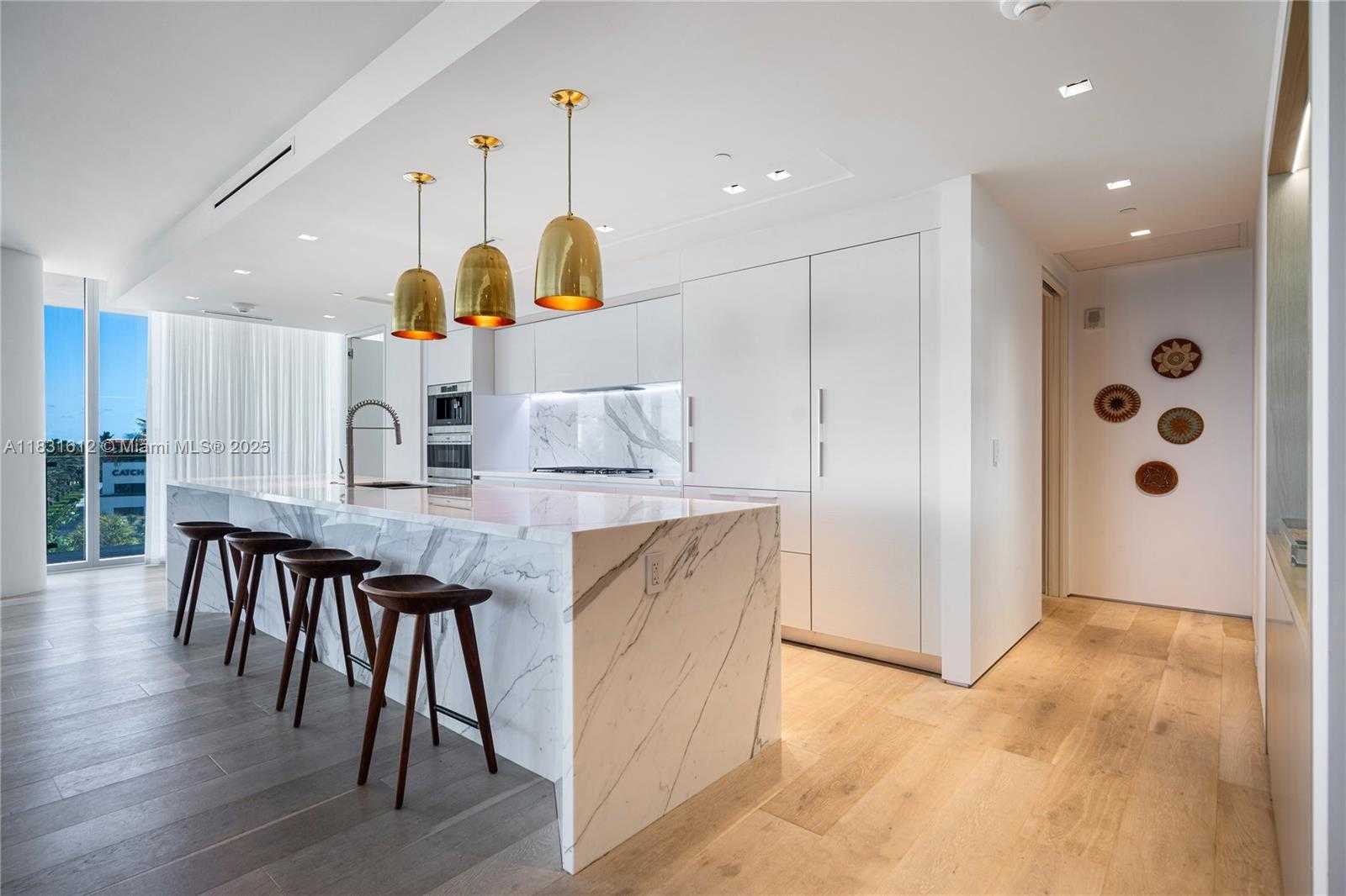 Small Image of 1 COLLINS AVE #406, Miami Beach Number 5