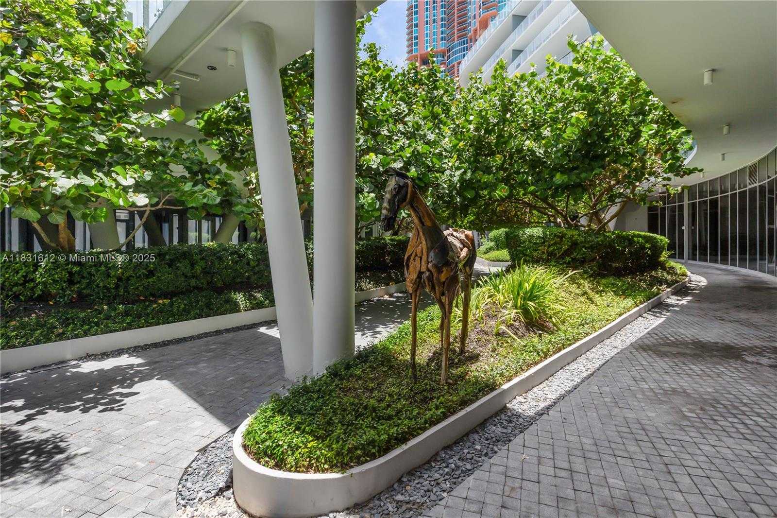 Small Image of 1 COLLINS AVE #406, Miami Beach Number 54