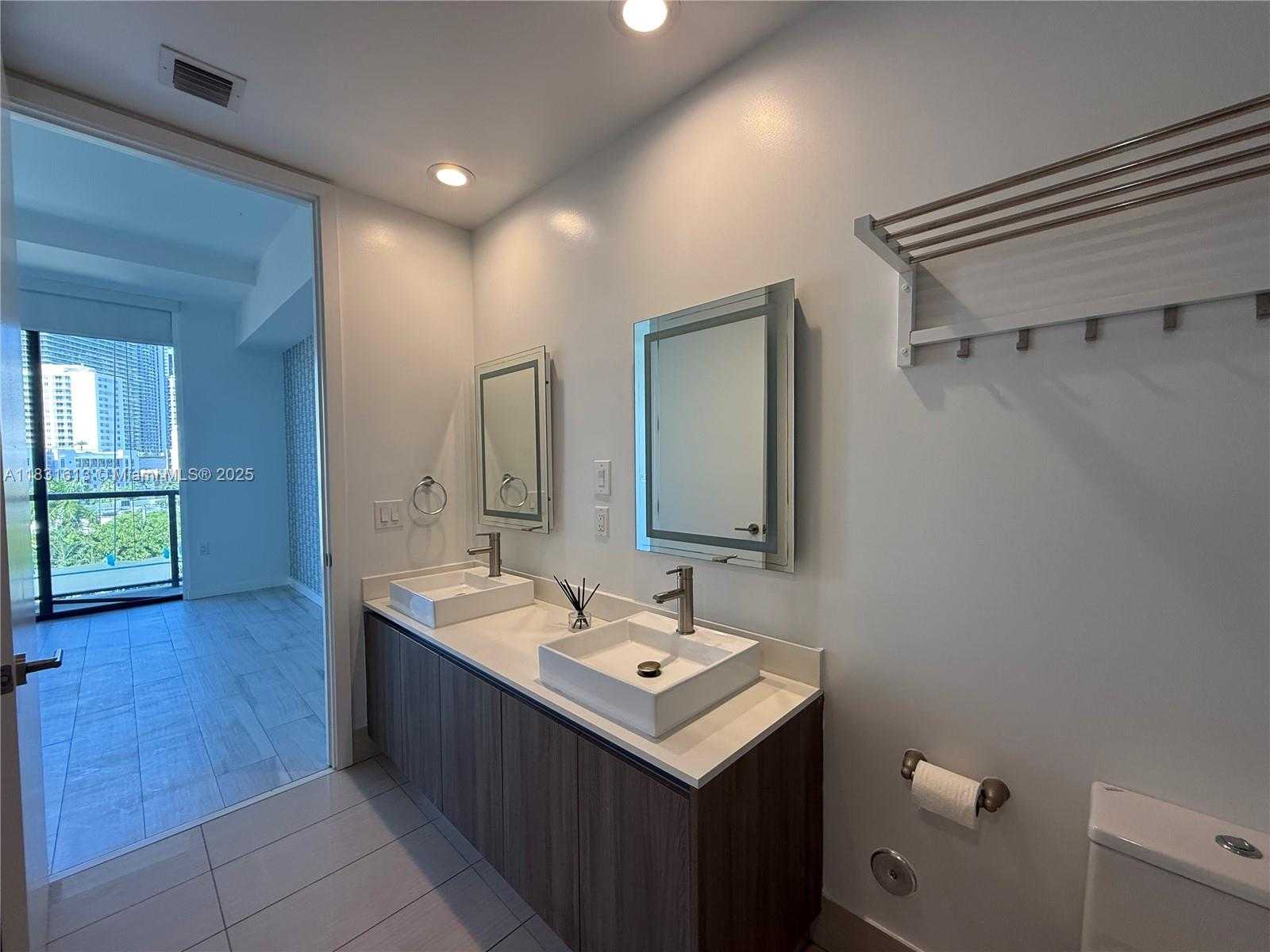 Small Image of 201 SOUTH WEST 17TH RD #810, Miami Number 28