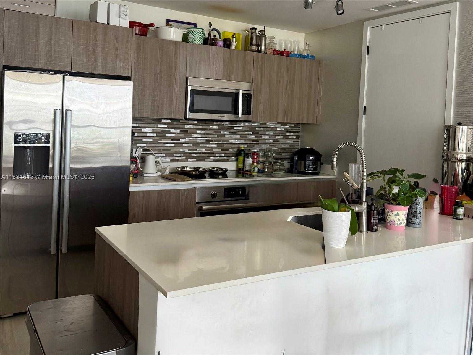 Small Image of 201 SOUTH WEST 17TH RD #810, Miami Number 6