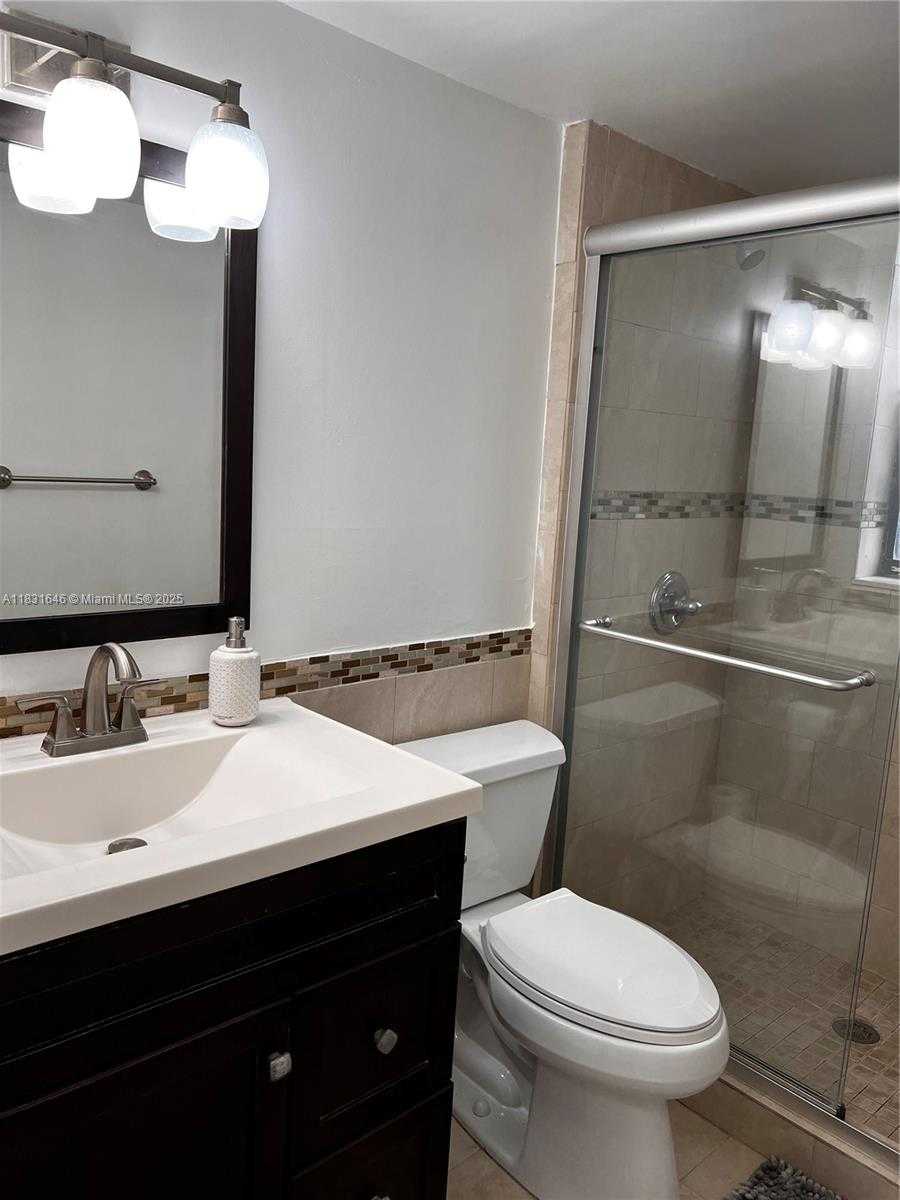 Small Image of 18216 MEDITERRANEAN BLVD #2-19, Hialeah Number 11