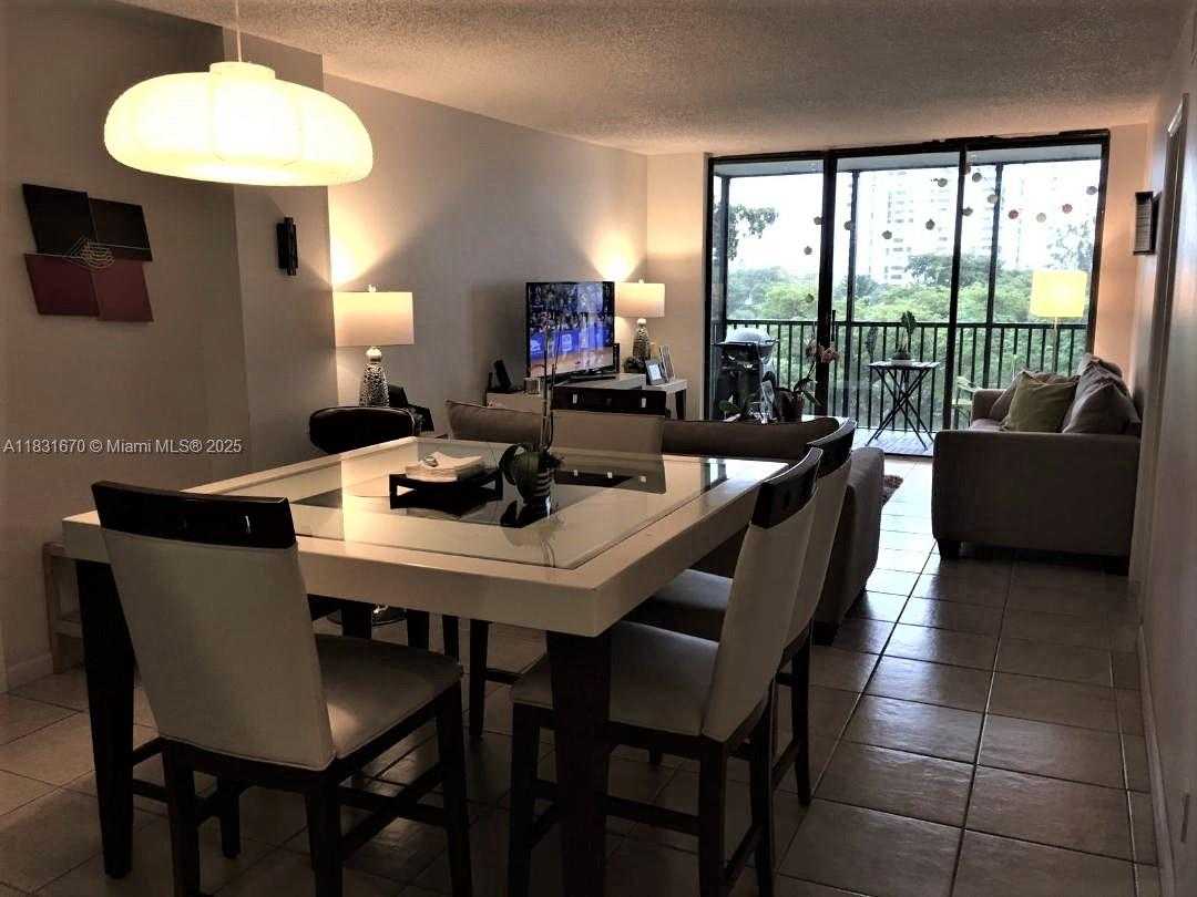 Small Image of 3475 NORTH COUNTRY CLUB DR #507, Aventura Number 3