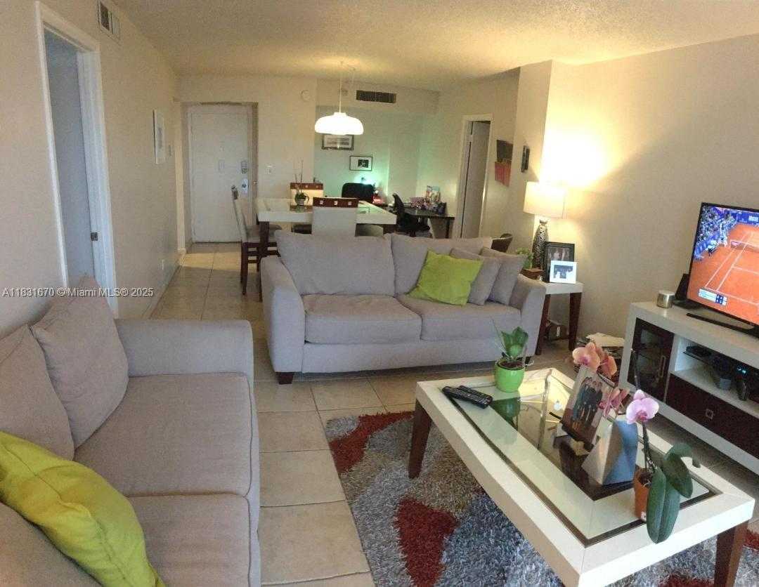 Small Image of 3475 NORTH COUNTRY CLUB DR #507, Aventura Number 4