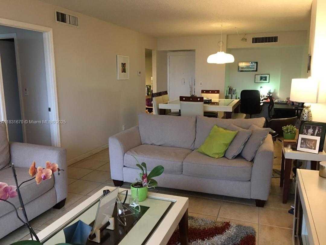 Small Image of 3475 NORTH COUNTRY CLUB DR #507, Aventura Number 5