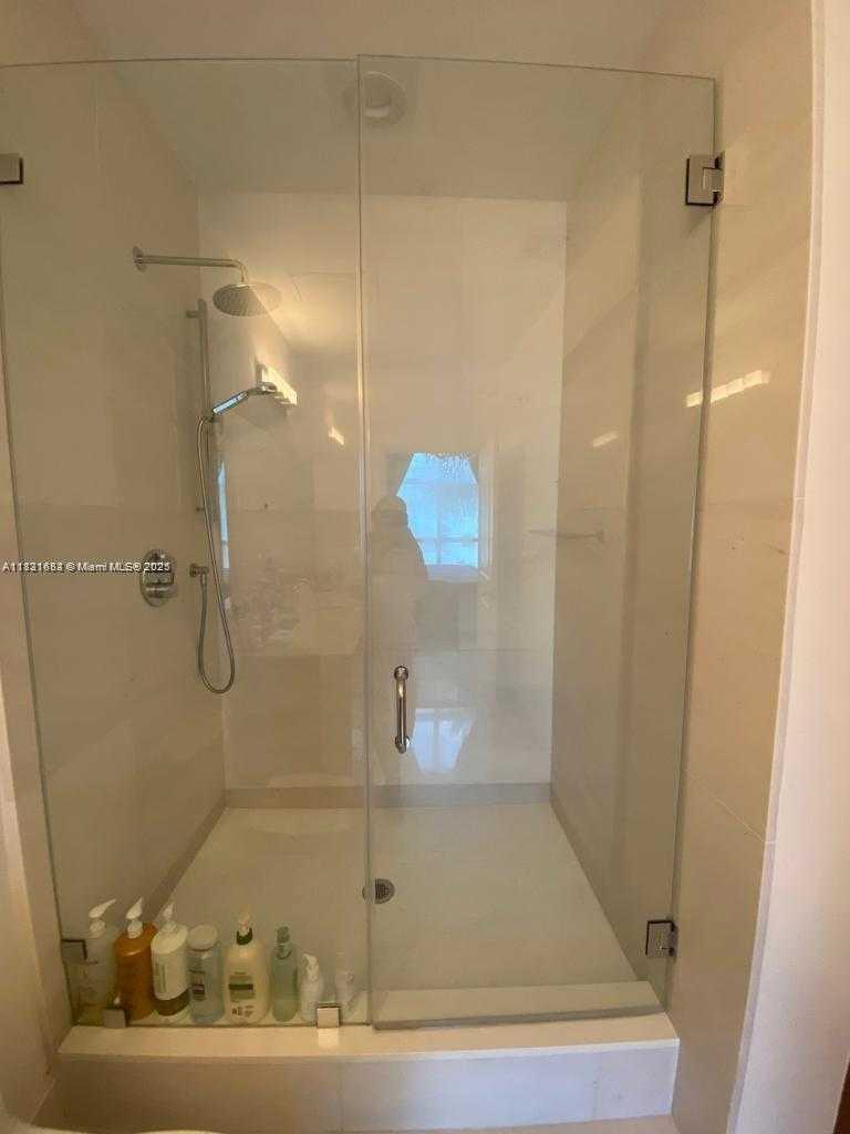 Small Image of 1945 SOUTH OCEAN DR #211, Hallandale Beach Number 15