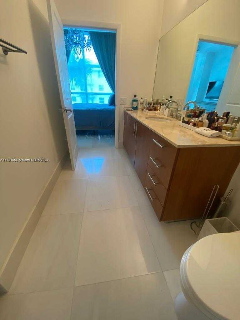 Small Image of 1945 SOUTH OCEAN DR #211, Hallandale Beach Number 16