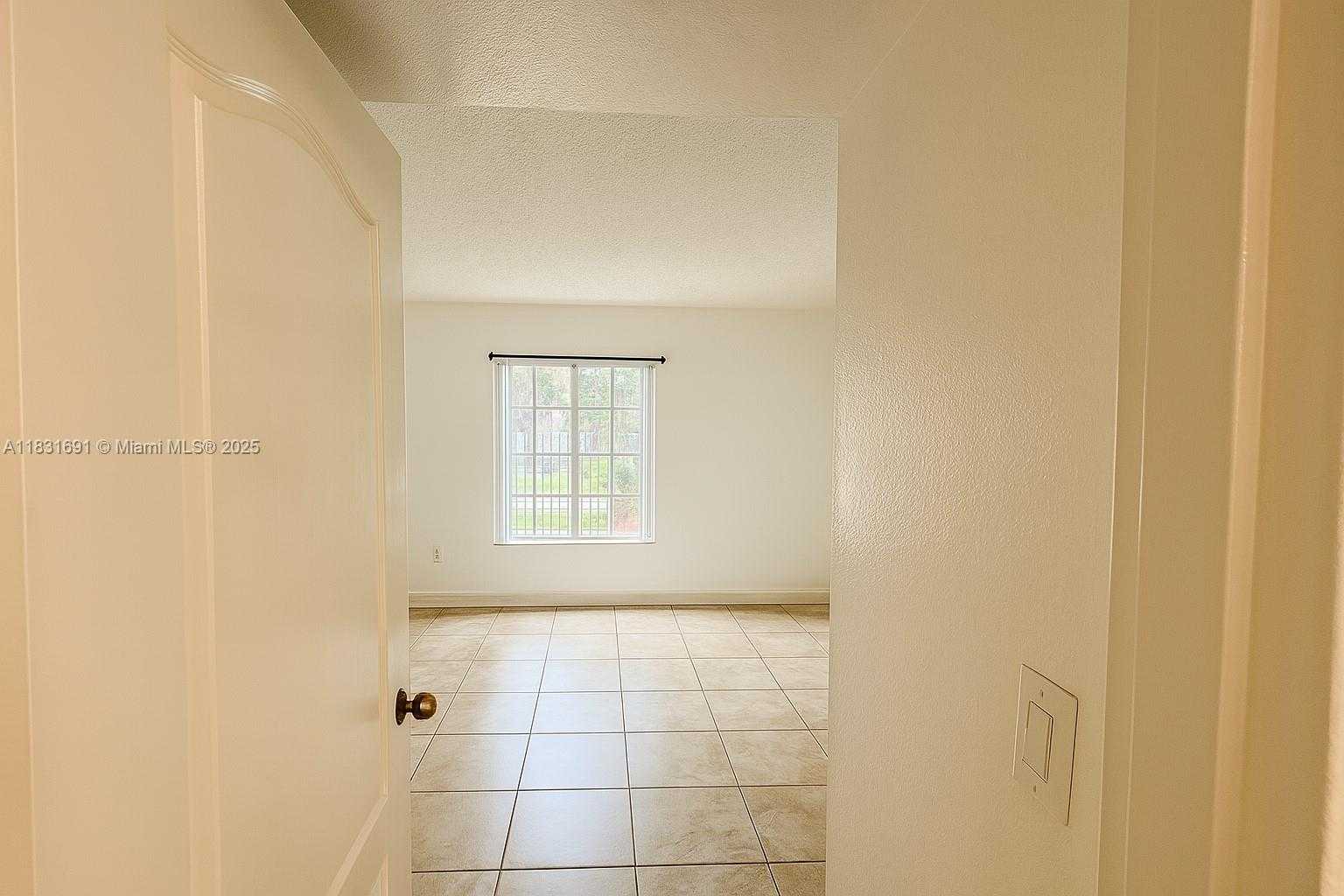 Small Image of 5122 NORTH WEST 79TH AVENUE #106, Doral Number 3