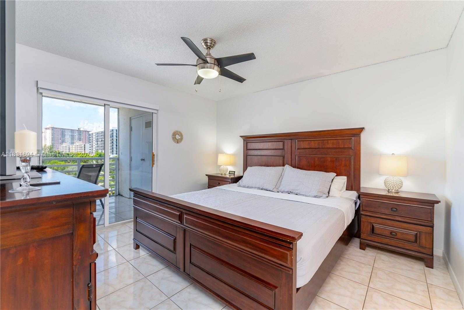 Small Image of 17801 NORTH BAY RD #607, Sunny Isles Beach Number 6