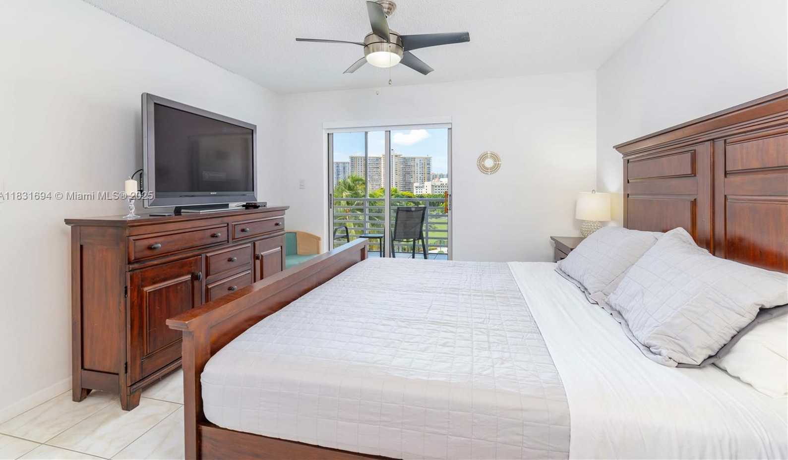 Small Image of 17801 NORTH BAY RD #607, Sunny Isles Beach Number 7