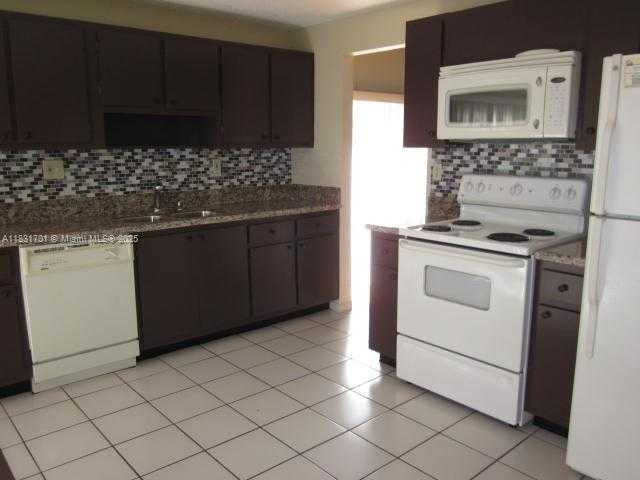 Small Image of 13331 SOUTH WEST 102 ST, Miami Number 6