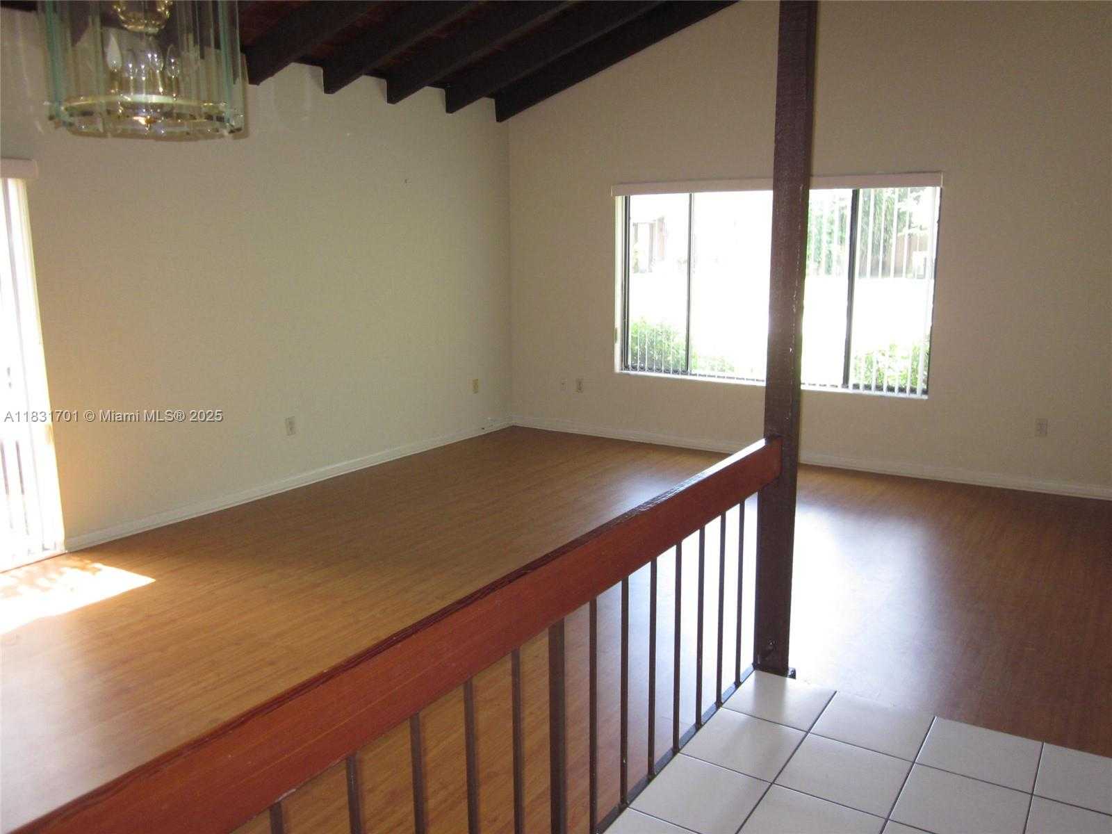 Small Image of 13331 SOUTH WEST 102 ST, Miami Number 8