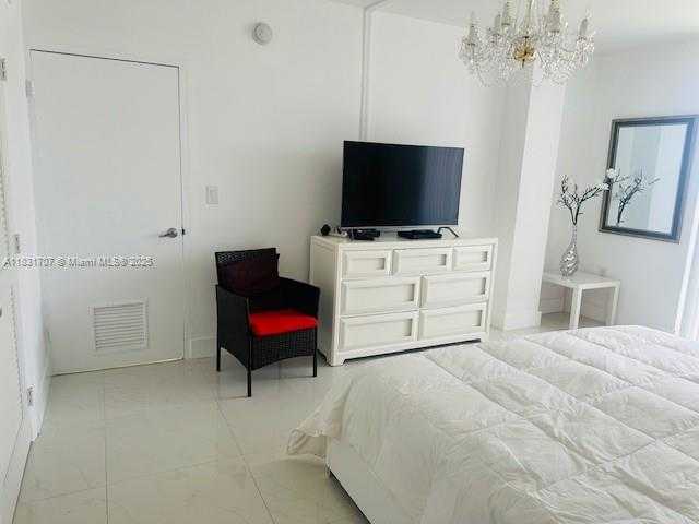 Small Image of 10275 COLLINS AV #514, Bal Harbour Number 10