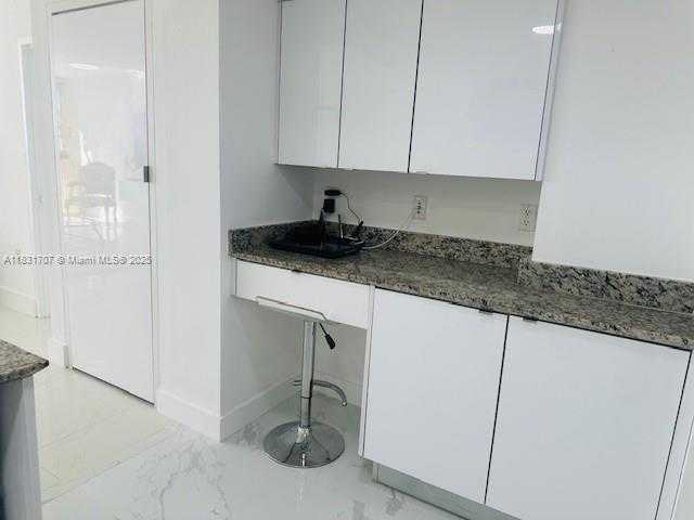Small Image of 10275 COLLINS AV #514, Bal Harbour Number 17