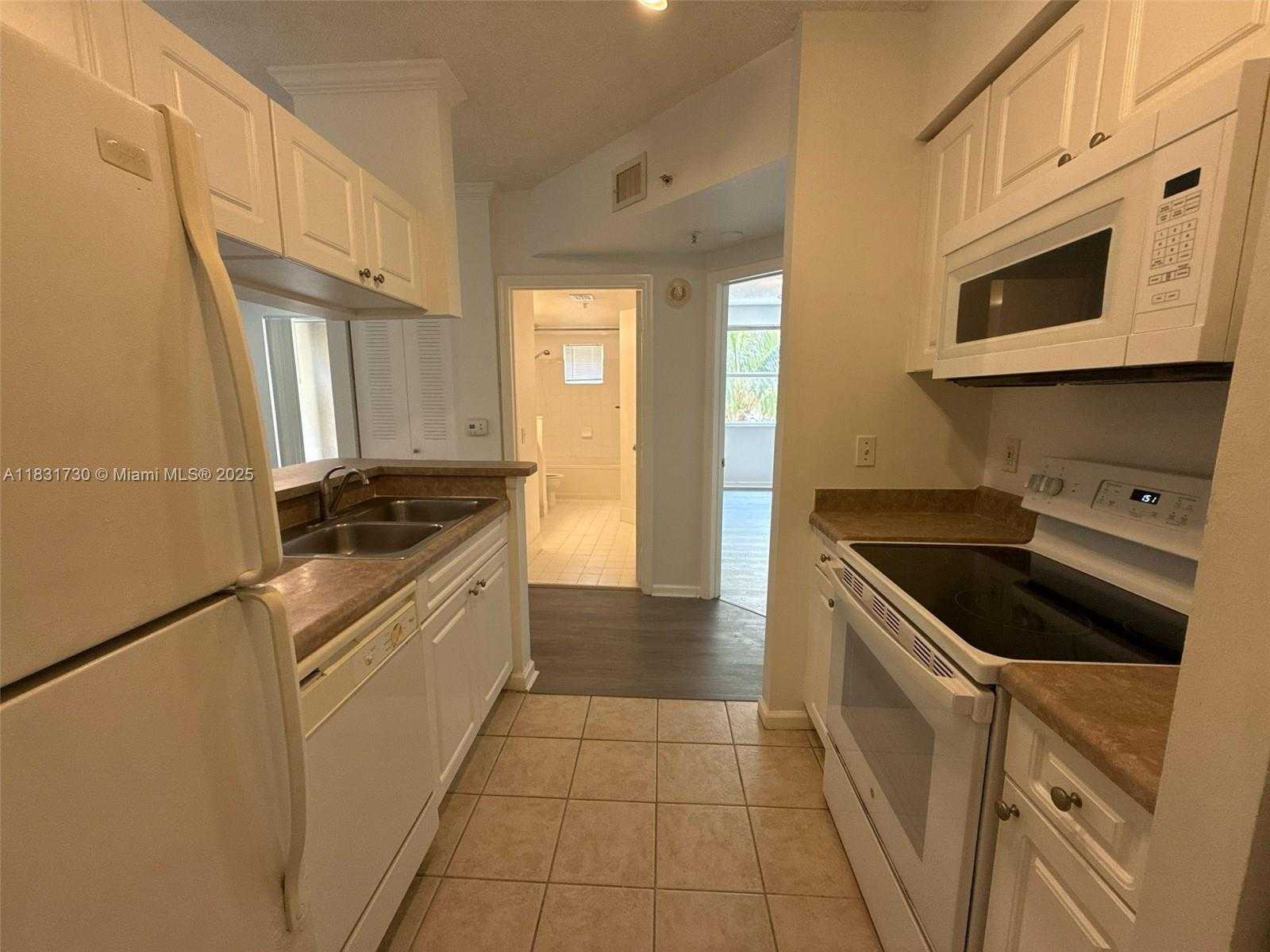 Small Image of 17100 NORTH BAY RD #1309, Sunny Isles Beach Number 10