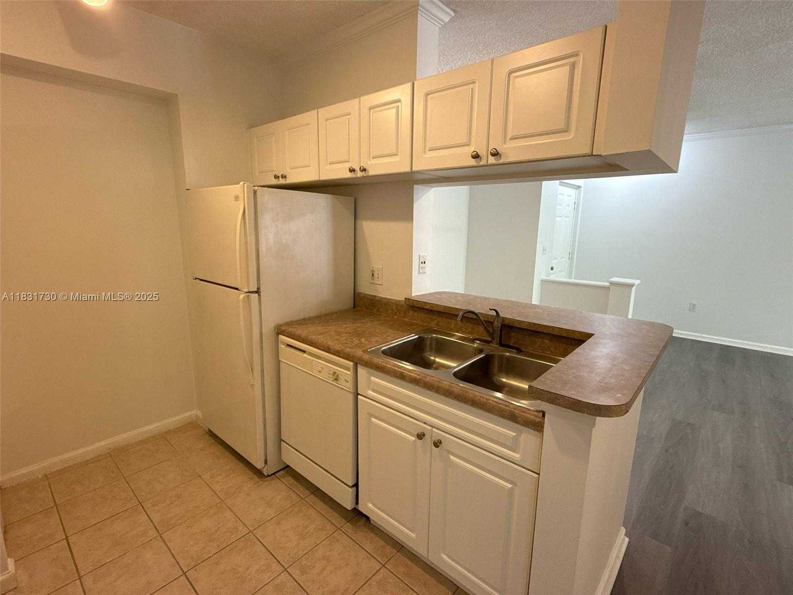 Small Image of 17100 NORTH BAY RD #1309, Sunny Isles Beach Number 11