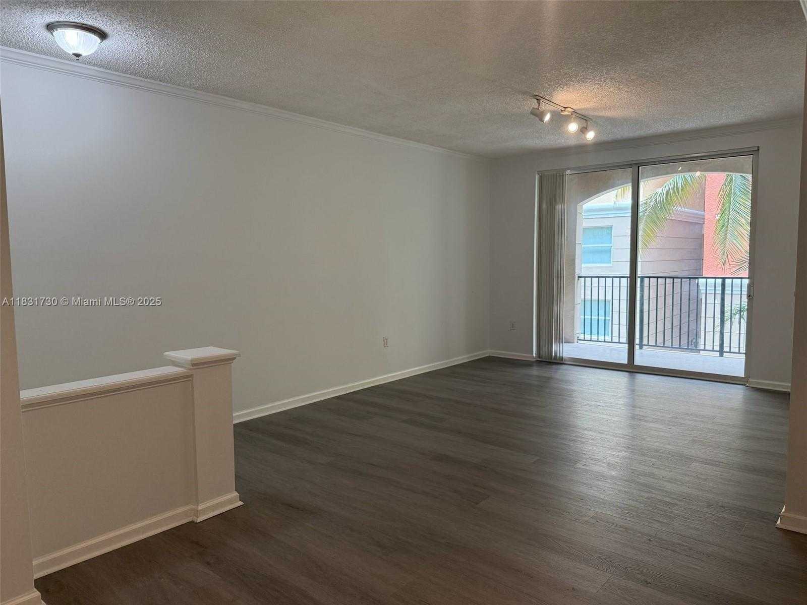 Small Image of 17100 NORTH BAY RD #1309, Sunny Isles Beach Number 2