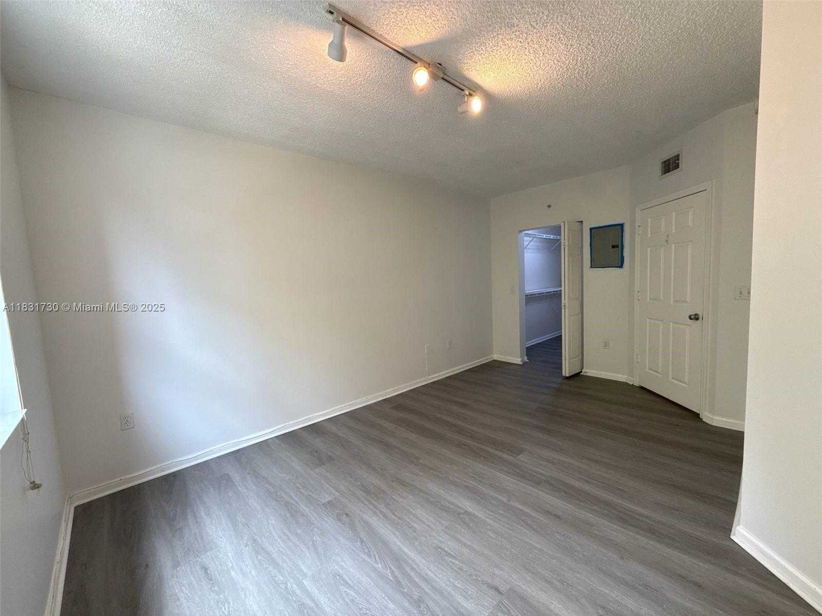 Small Image of 17100 NORTH BAY RD #1309, Sunny Isles Beach Number 22