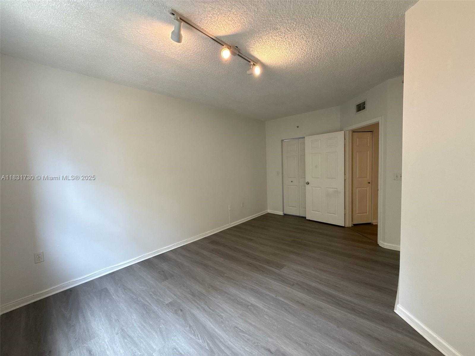 Small Image of 17100 NORTH BAY RD #1309, Sunny Isles Beach Number 23