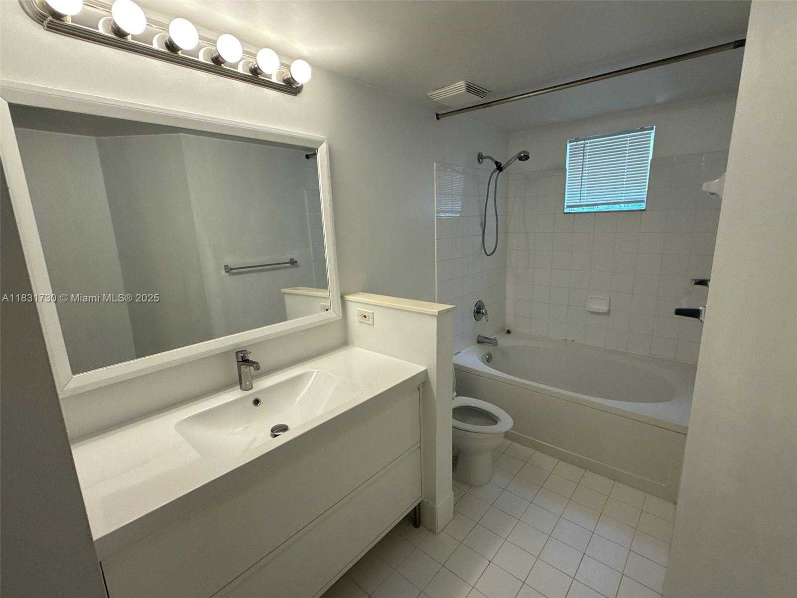 Small Image of 17100 NORTH BAY RD #1309, Sunny Isles Beach Number 35