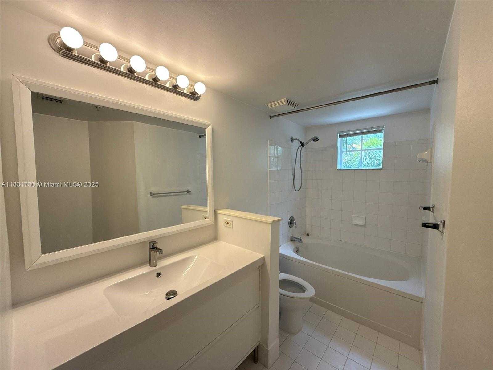 Small Image of 17100 NORTH BAY RD #1309, Sunny Isles Beach Number 37