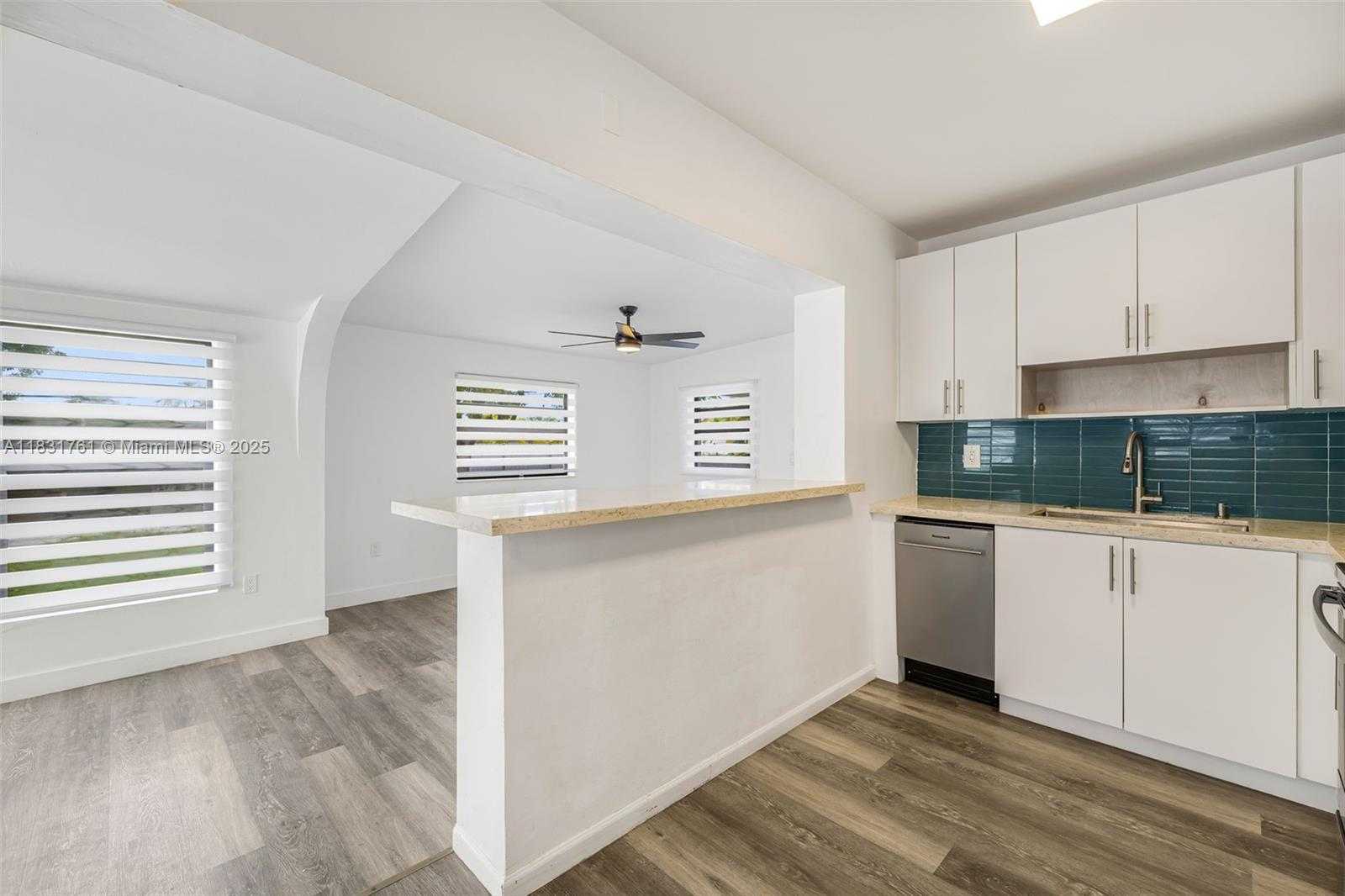 Small Image of 5425 SOUTH WEST 112TH AVE, Miami Number 14