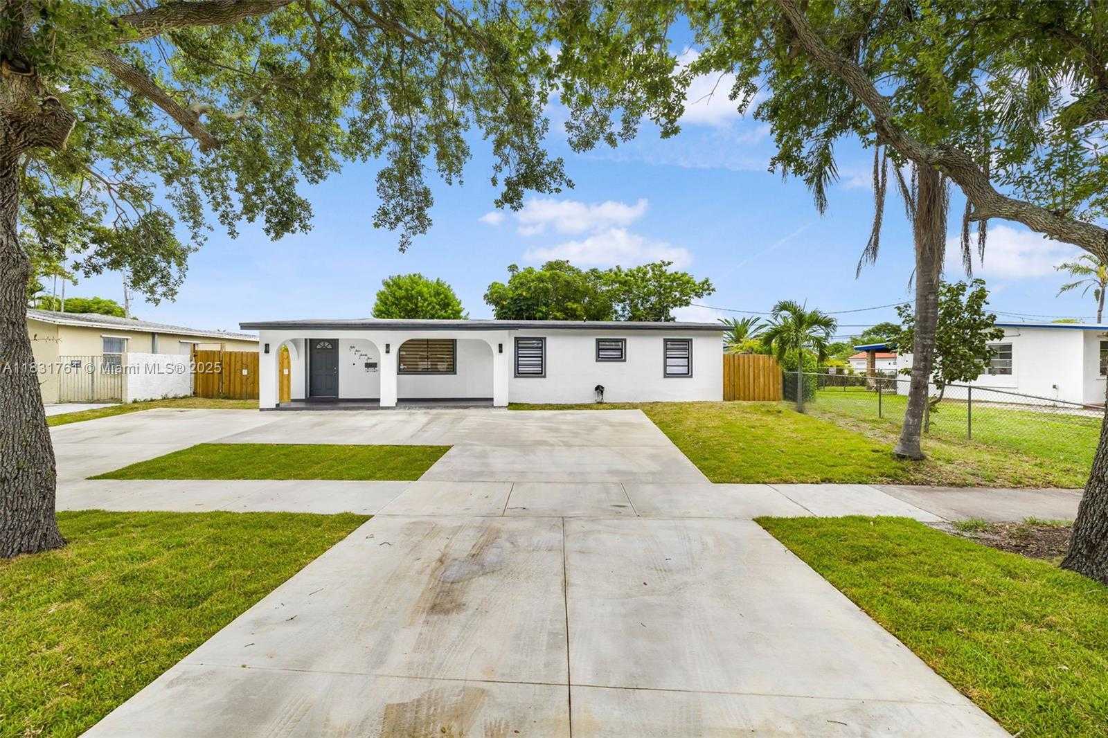 Small Image of 5425 SOUTH WEST 112TH AVE, Miami Number 25