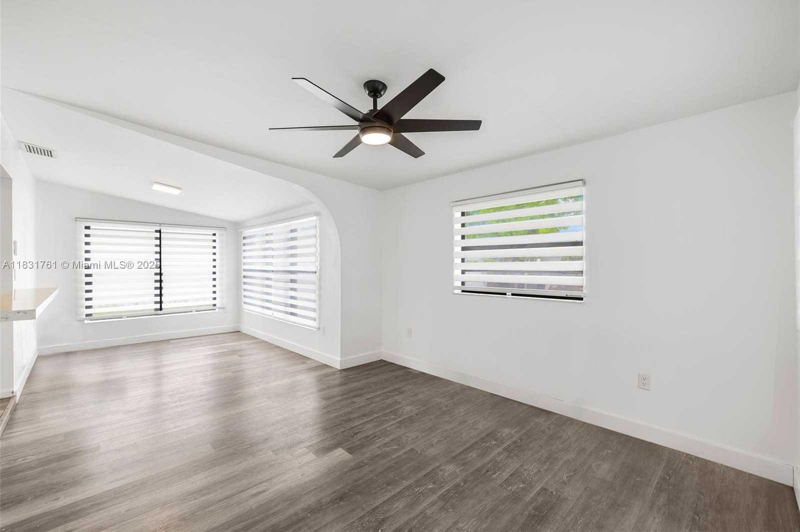 Small Image of 5425 SOUTH WEST 112TH AVE, Miami Number 7