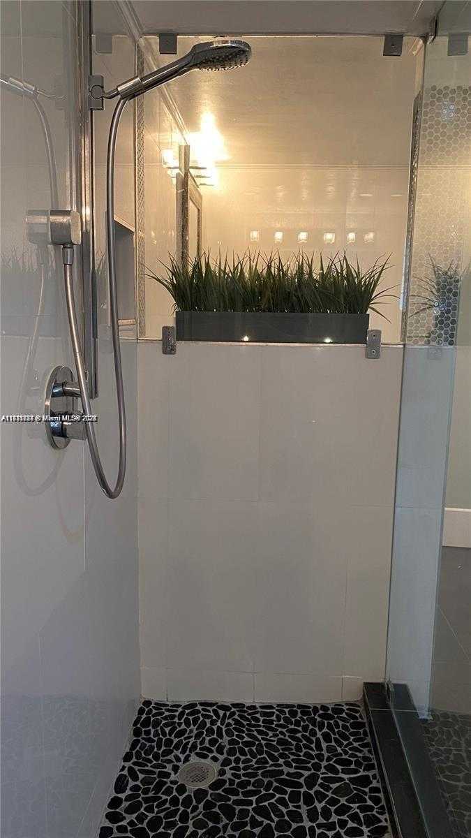 Small Image of 19390 COLLINS AVE #424, Sunny Isles Beach Number 11