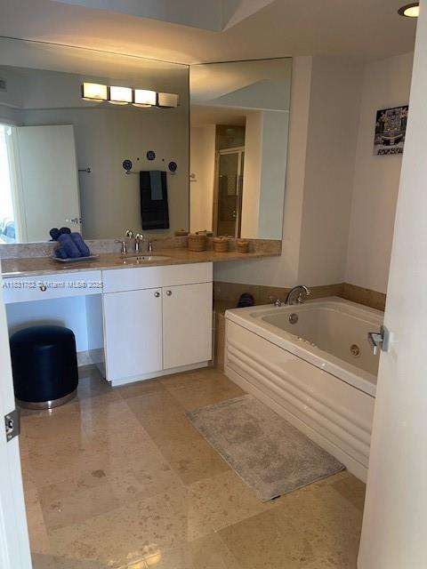 Small Image of 4779 COLLINS AVE #706, Miami Beach Number 12