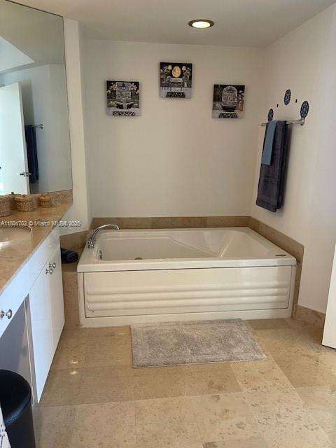Small Image of 4779 COLLINS AVE #706, Miami Beach Number 14