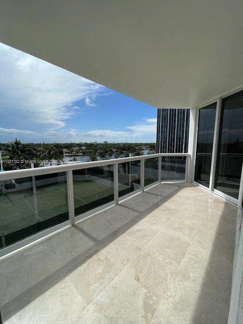 Small Image of 4779 COLLINS AVE #706, Miami Beach Number 19