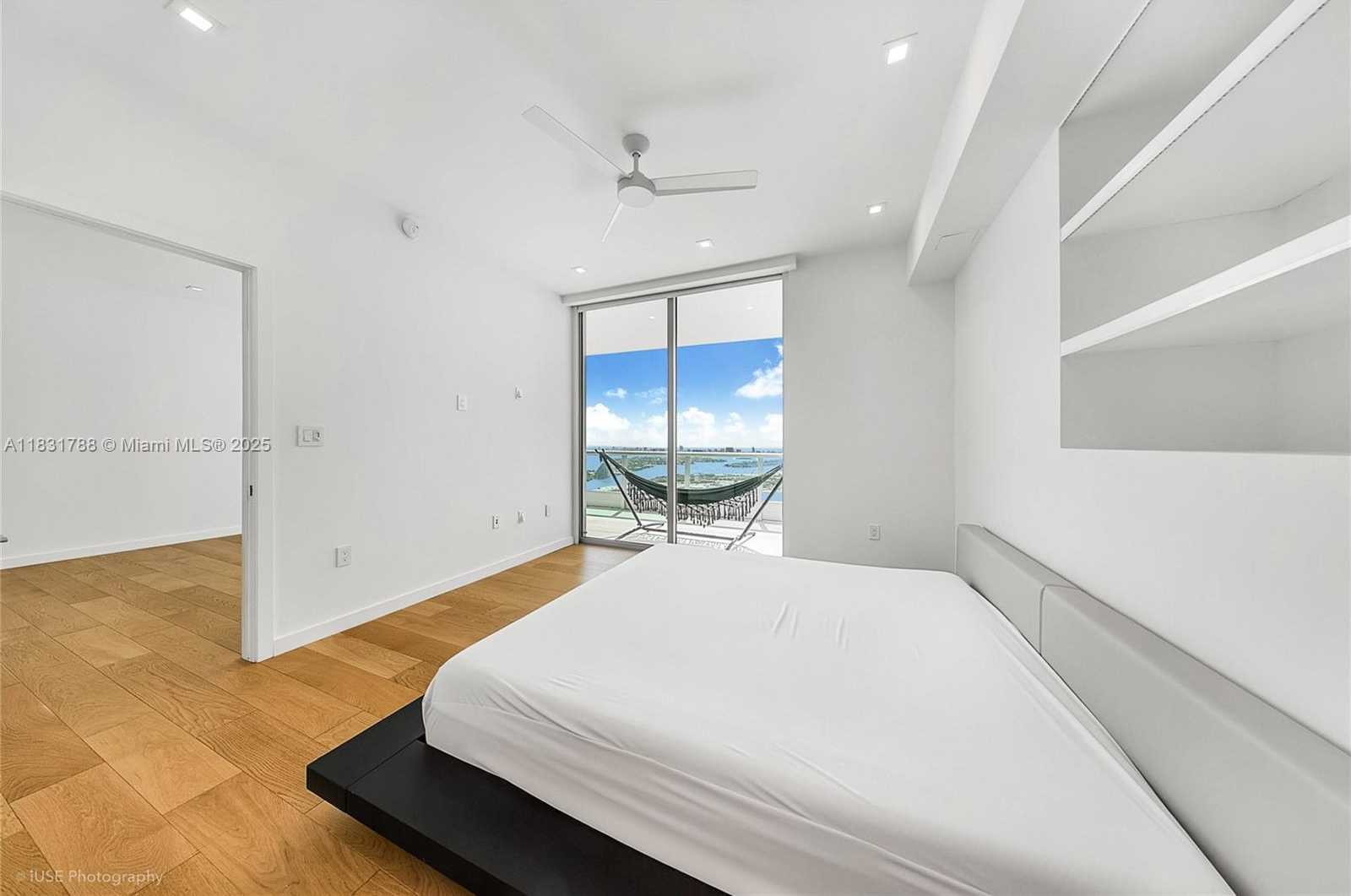 Small Image of 900 BISCAYNE BLVD #5004, Miami Number 10