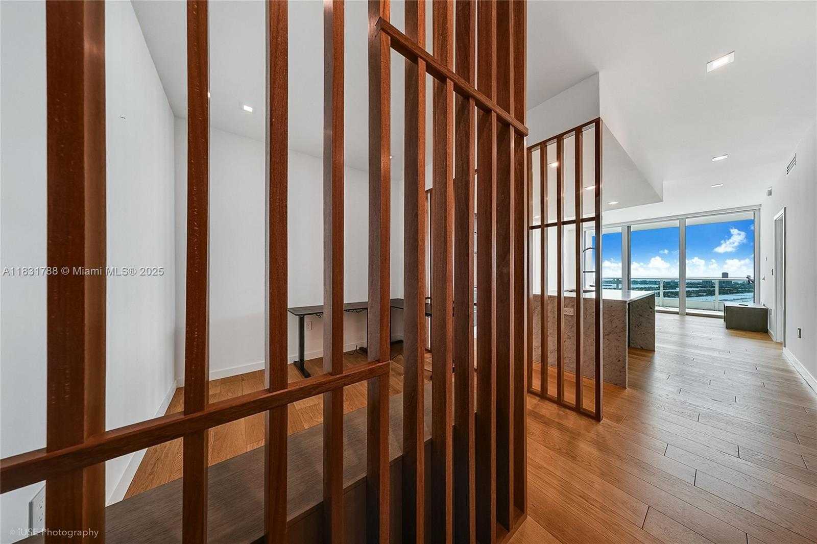 Small Image of 900 BISCAYNE BLVD #5004, Miami Number 11