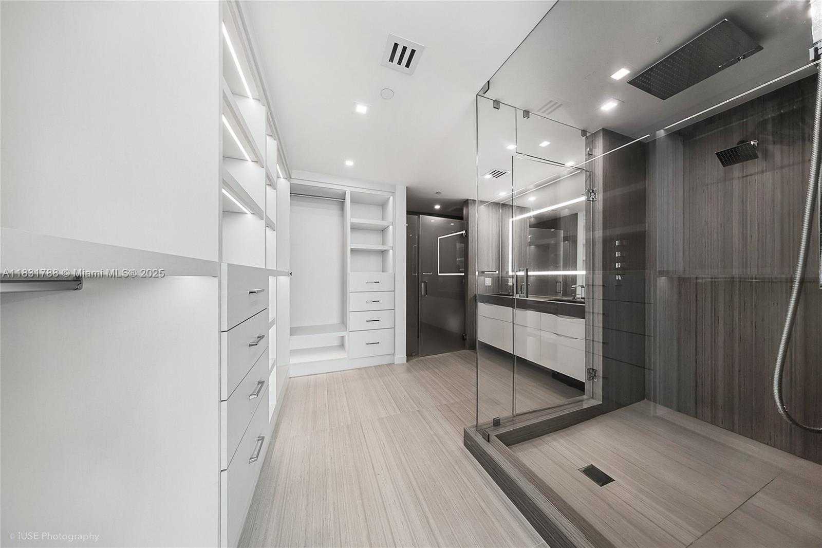 Small Image of 900 BISCAYNE BLVD #5004, Miami Number 9