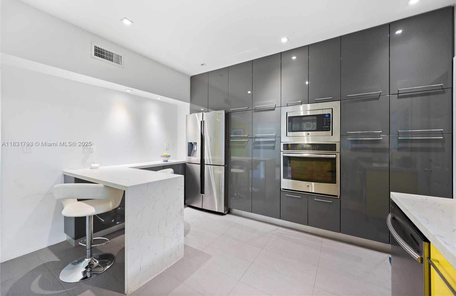 Small Image of 1101 98TH ST #1, Bay Harbor Islands Number 17