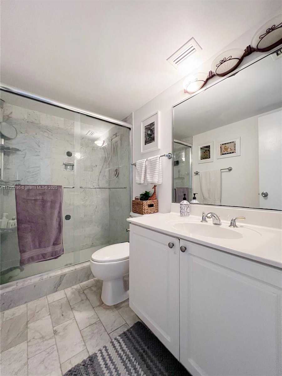 Small Image of 1420 BRICKELL BAY DR #PH4B, Miami Number 10