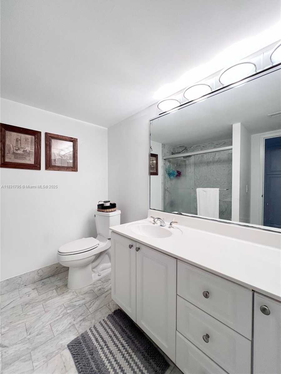 Small Image of 1420 BRICKELL BAY DR #PH4B, Miami Number 12