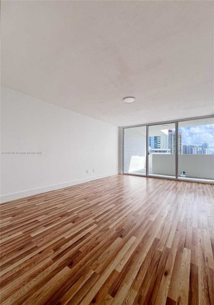 Small Image of 1420 BRICKELL BAY DR #PH4B, Miami Number 27
