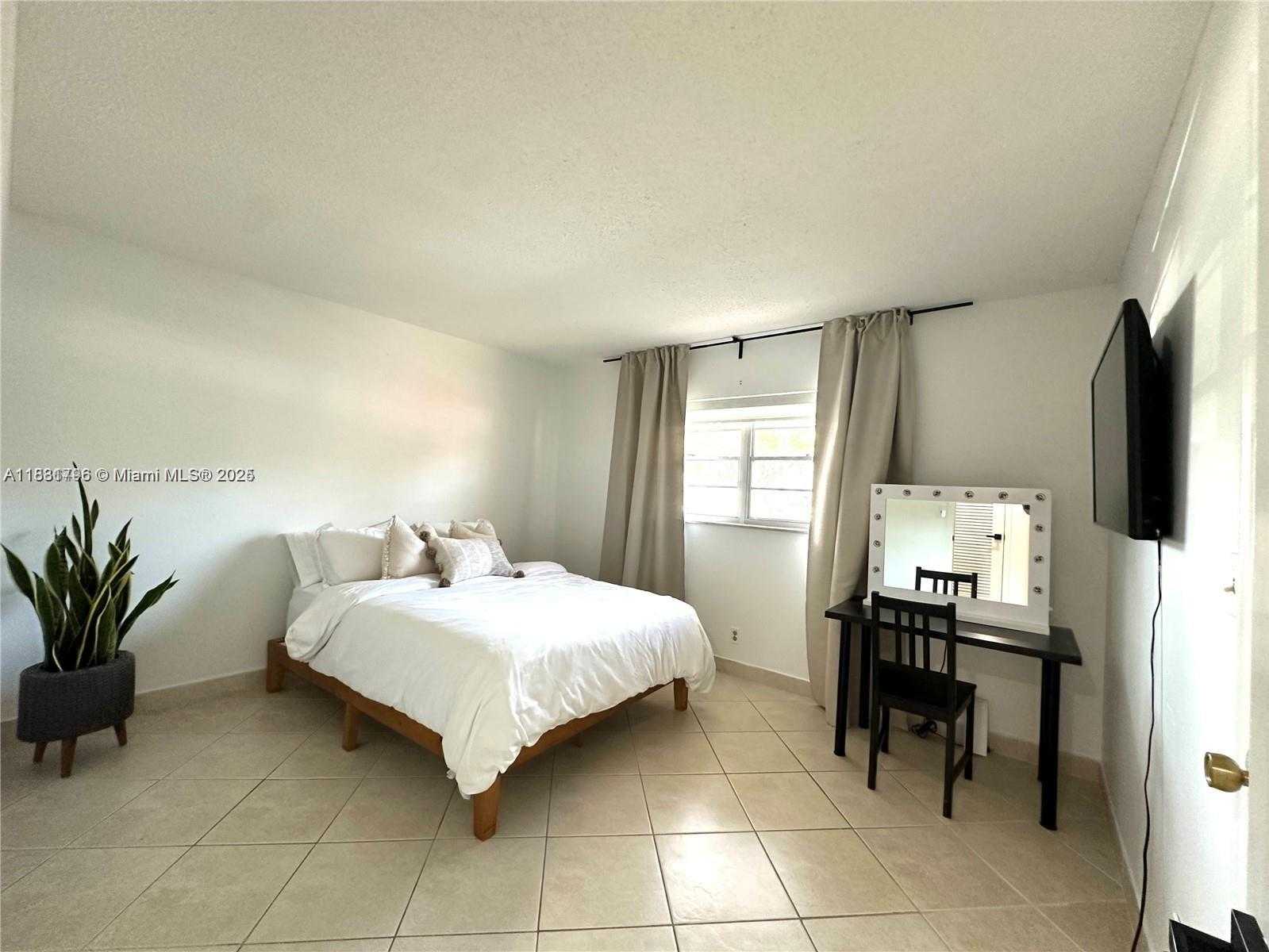 Small Image of 620 NORTH EAST 12TH AVE #102, Hallandale Beach Number 18