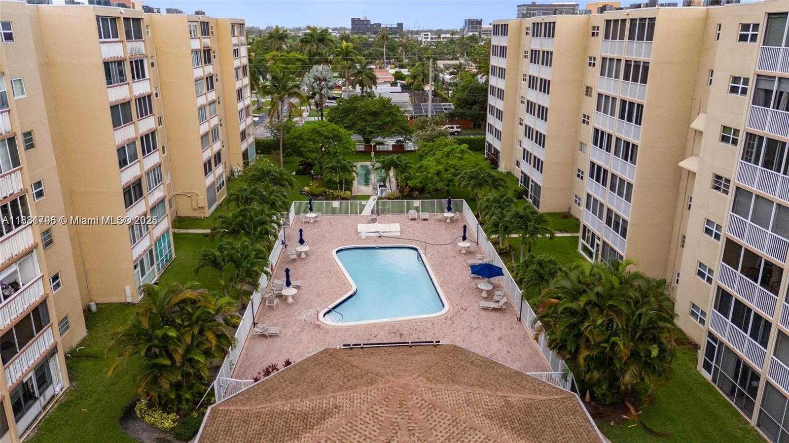 Small Image of 620 NORTH EAST 12TH AVE #102, Hallandale Beach Number 22