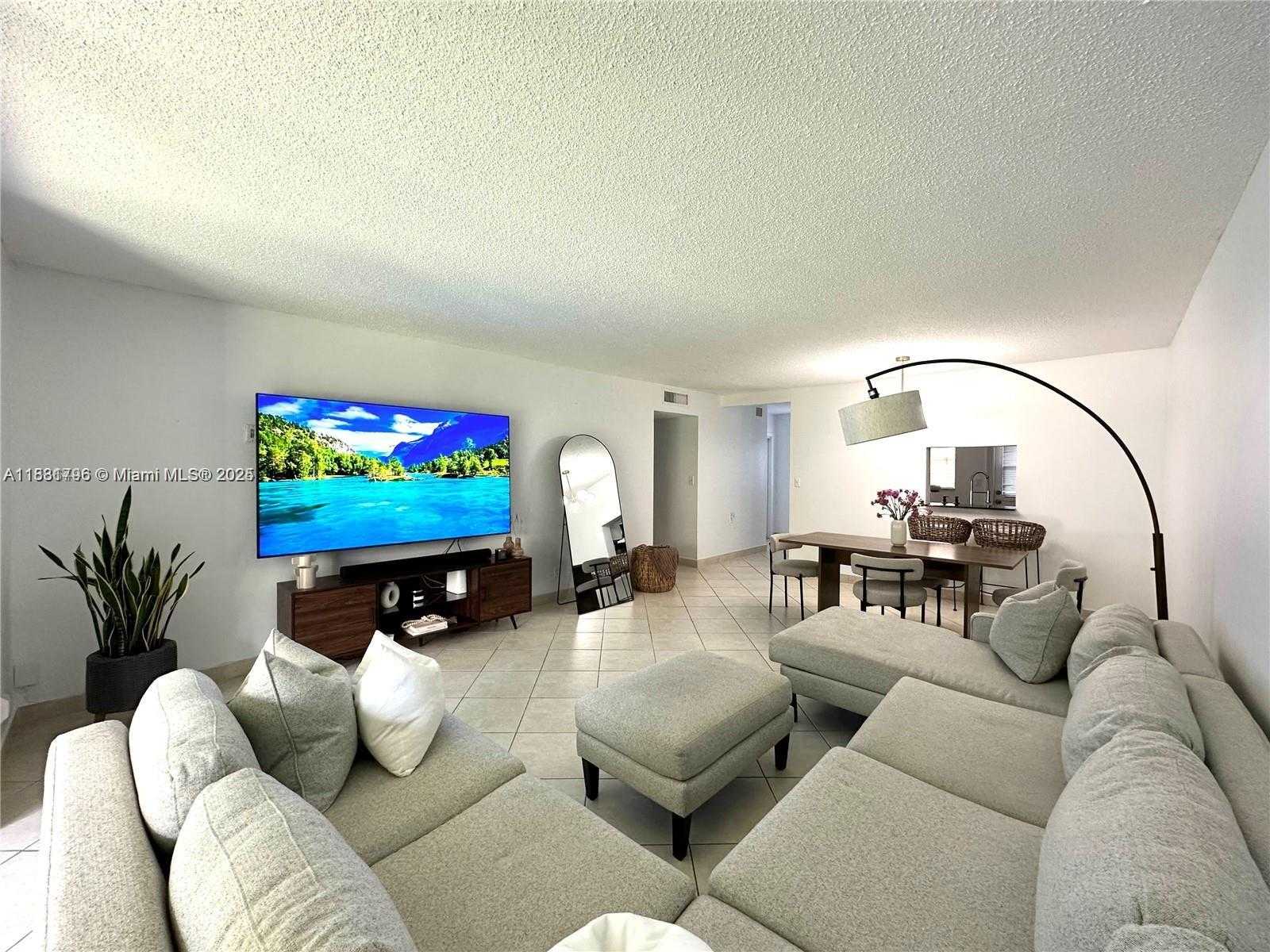 Small Image of 620 NORTH EAST 12TH AVE #102, Hallandale Beach Number 4