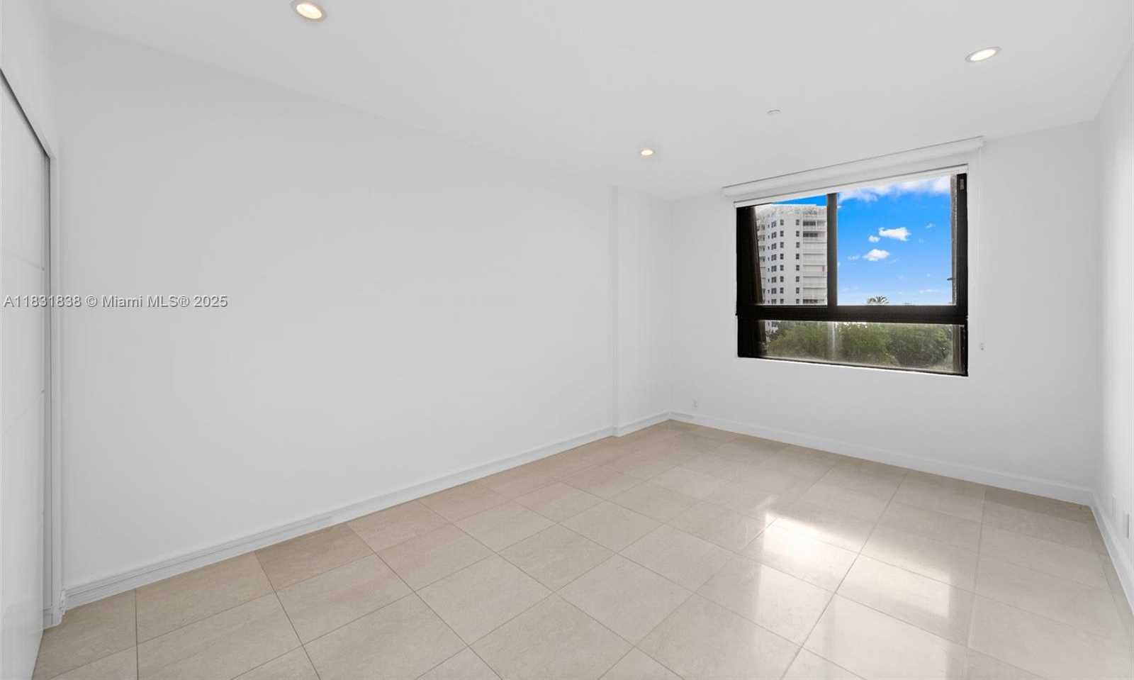 Small Image of 251 CRANDON BLVD #505, Key Biscayne Number 13