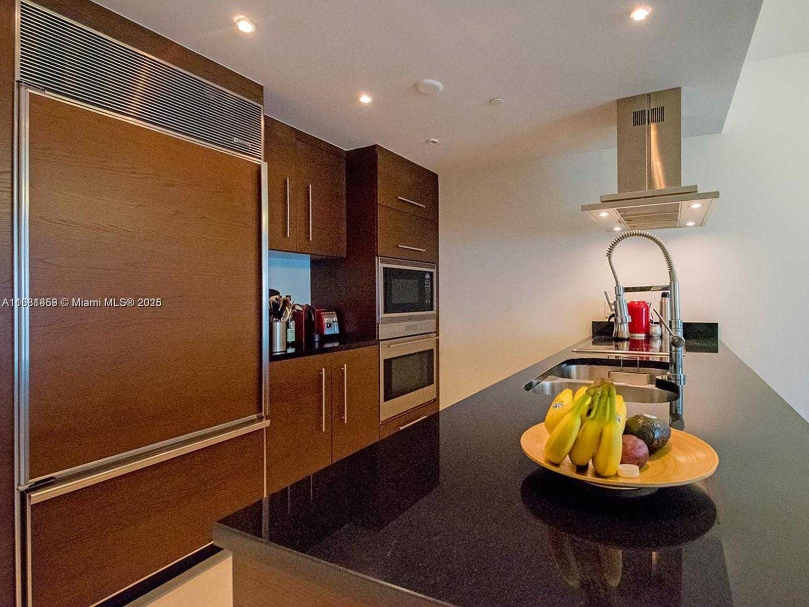 Small Image of 485 BRICKELL AVE #2706, Miami Number 5