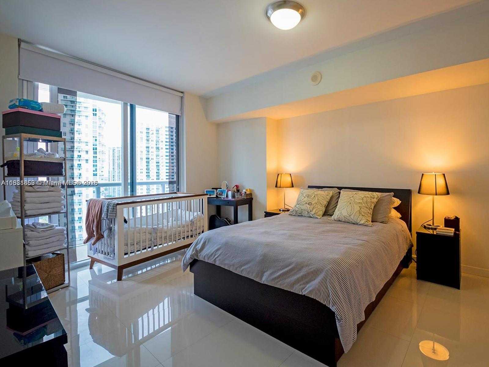 Small Image of 485 BRICKELL AVE #2706, Miami Number 8