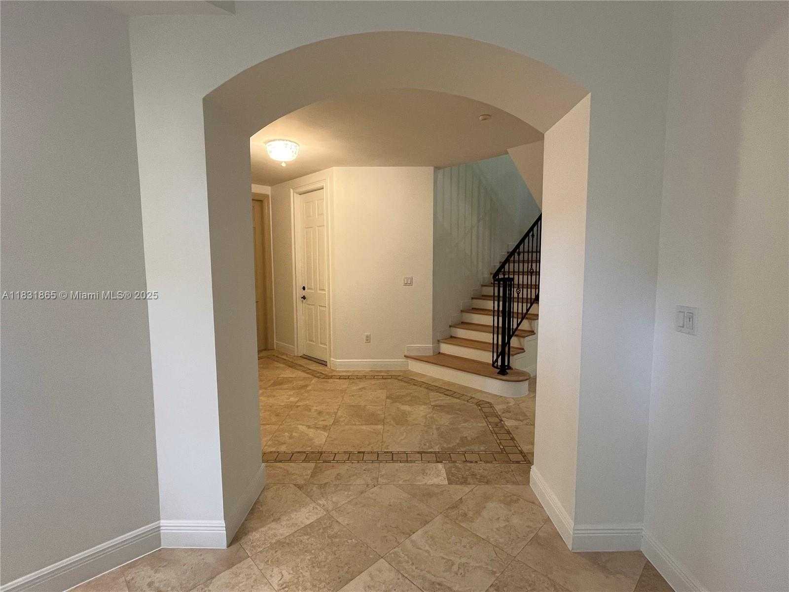 Small Image of 4110 PAMONA AVE #N/A, Miami Number 12