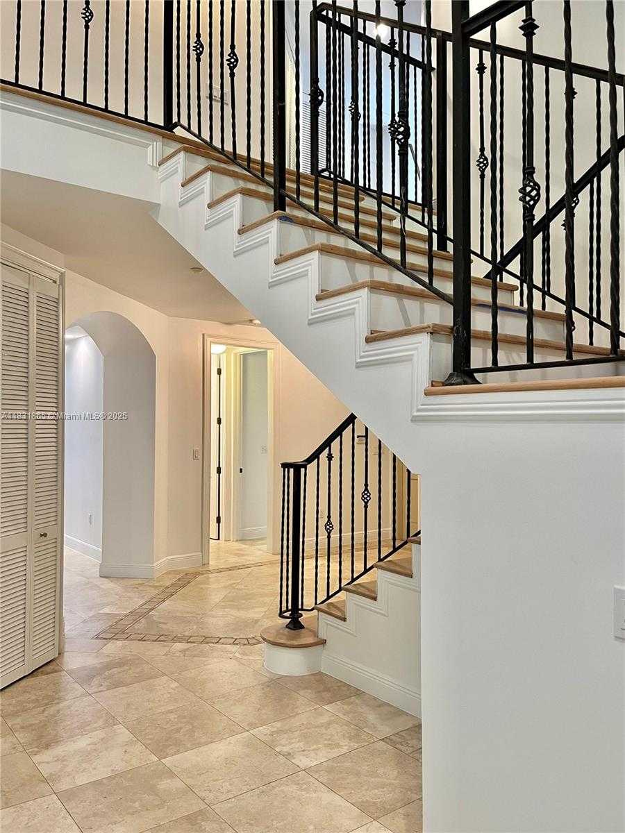 Small Image of 4110 PAMONA AVE #N/A, Miami Number 23