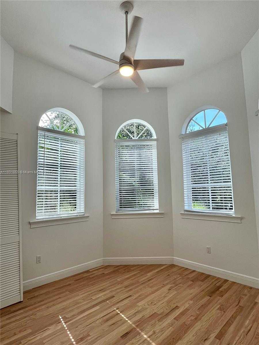 Small Image of 4110 PAMONA AVE #N/A, Miami Number 39
