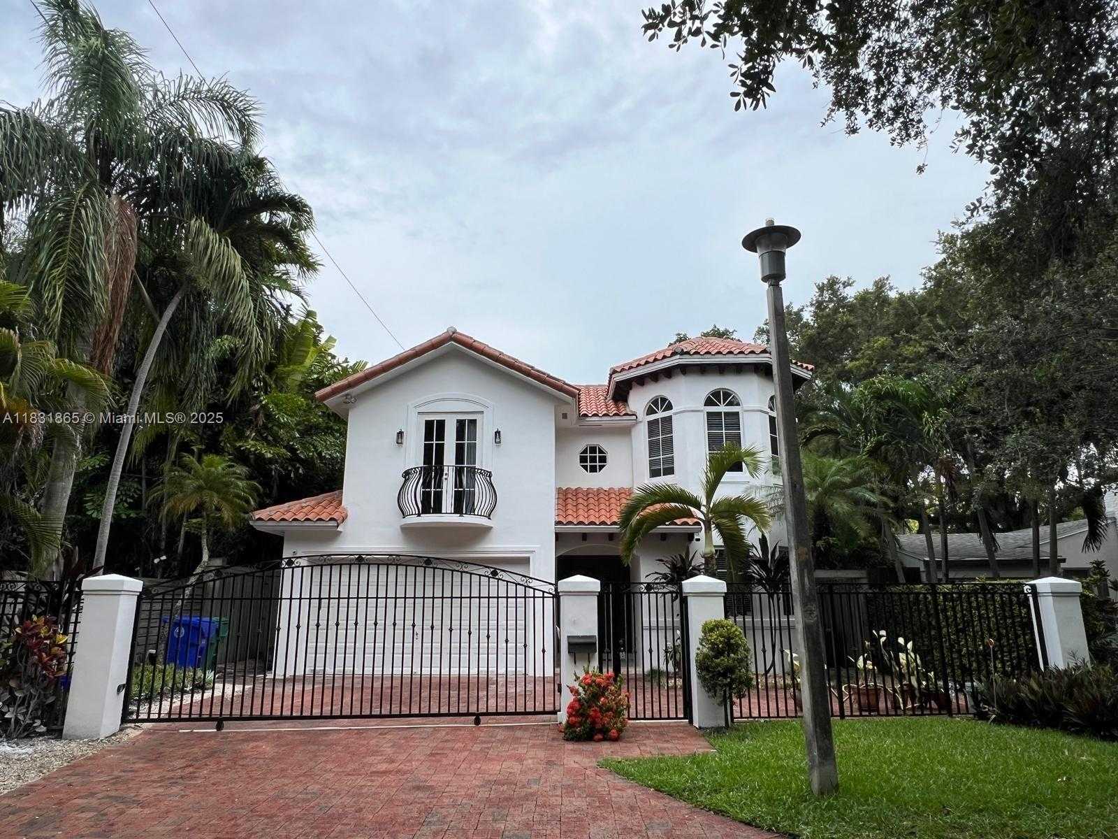 Small Image of 4110 PAMONA AVE #N/A, Miami Number 4