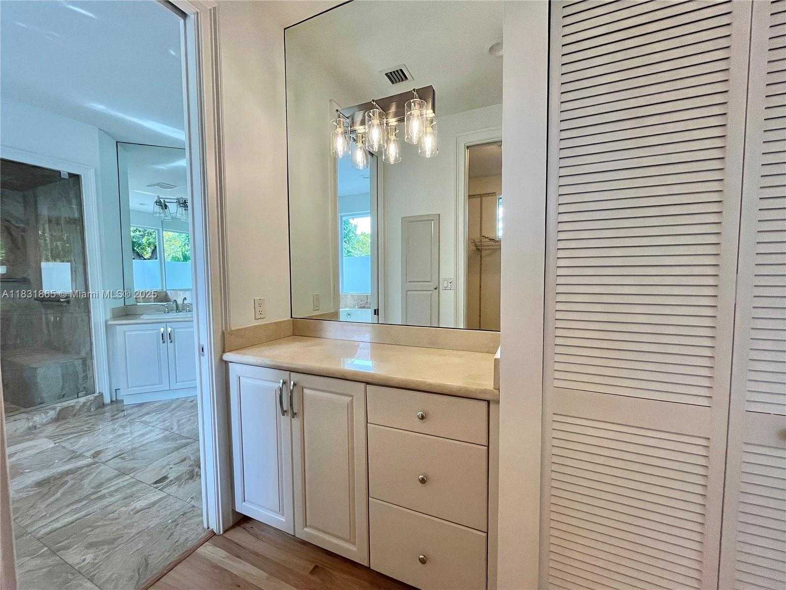 Small Image of 4110 PAMONA AVE #N/A, Miami Number 48