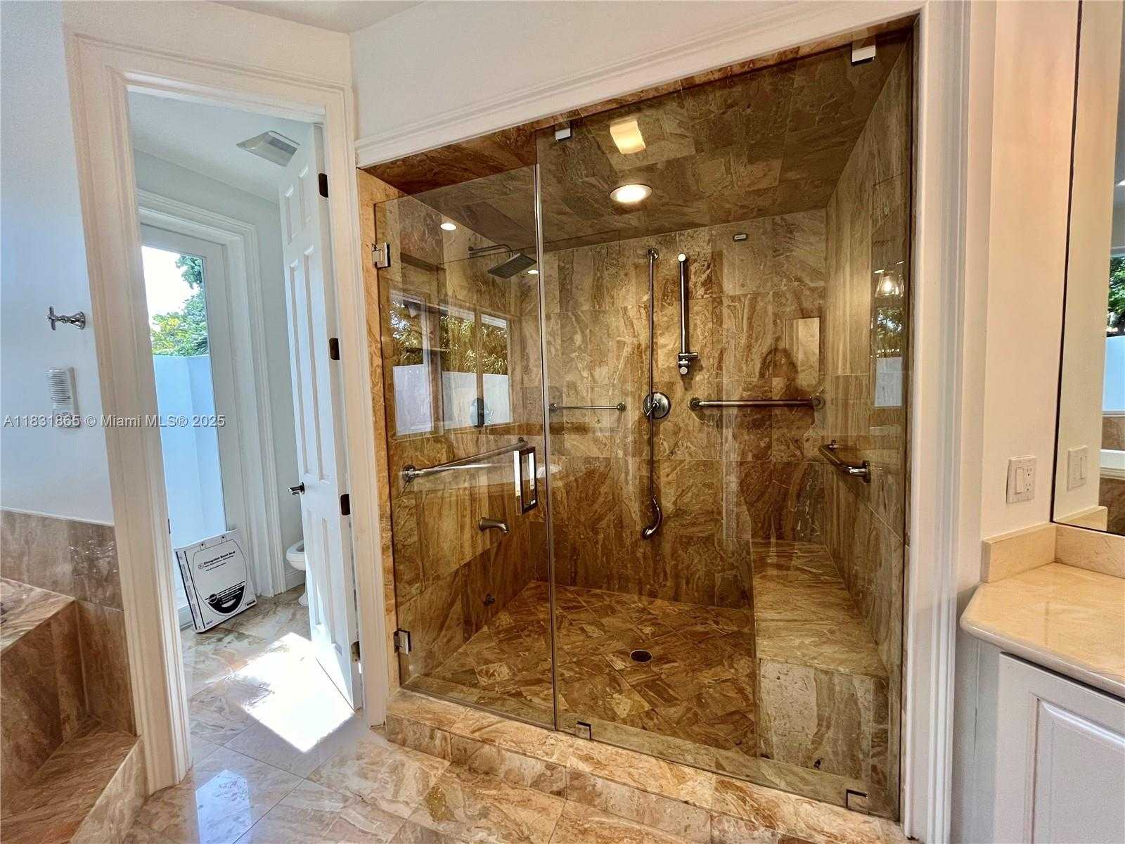 Small Image of 4110 PAMONA AVE #N/A, Miami Number 50